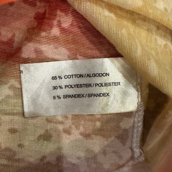 Buc-ees Beaver Original Women’s XS ‘Texas Born’ Yellow Top with Rhinestones - Picture 4 of 4